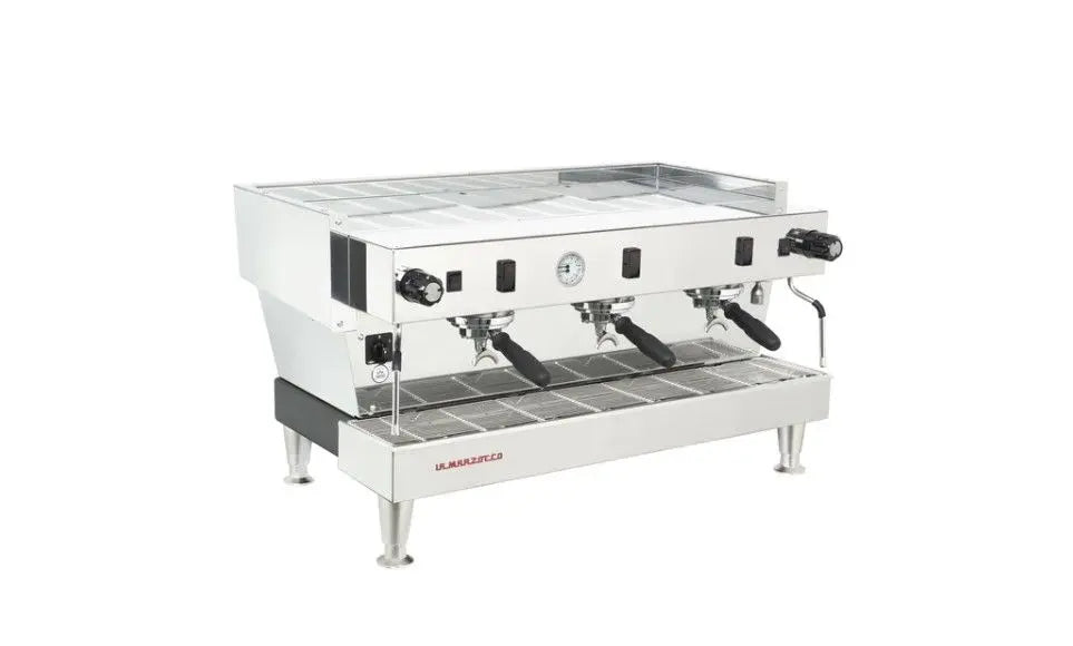 La Marzocco Linea Classic S - Semi-automatic (EE) 3 Group Espresso Machine La Marzocco